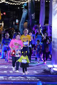 BIB: 4782, 41563
                            <button type="button" onclick="openModal(26260747)" class="btn btn-primary btn-sm float-right btn-popup" data-toggle="modal" data-target=".modal-high-quality">
                        <i class="fas fa-shopping-cart"></i> Add to Cart
                    </button>
                                            <button type="button" onclick="isThisMe(26260747, true)" class="btn btn-success btn-sm float-right btn-popup btn-isme hidden" data-toggle="tooltip" data-placement="bottom" title="นี่คือรูปของคุณใช่ไหม คลิกที่นี่เพื่อเอาเข้าอัลบั้ม">
                        <i class="fas fa-plus"></i> Add to album
                    </button>
                    <button type="button" onclick="isThisMe(26260747, false)" class="btn btn-warning btn-sm float-right btn-popup btn-isnotme hidden">
                        <i class="fas fa-ban"></i> Remove from album
                    </button>